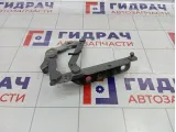 Петля капота правая Land Rover Freelander 2 LR001562