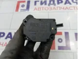 Моторчик заслонки отопителя Land Rover Freelander 2 LR007167