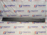 Накладка на порог (наружная) левая Land Rover Freelander 2 6H52101D57AB