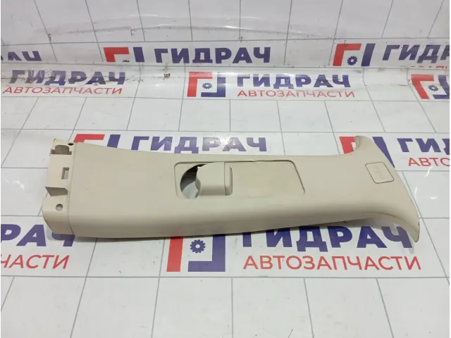 Обшивка стойки средней правой верхняя Land Rover Freelander 2 LR007990