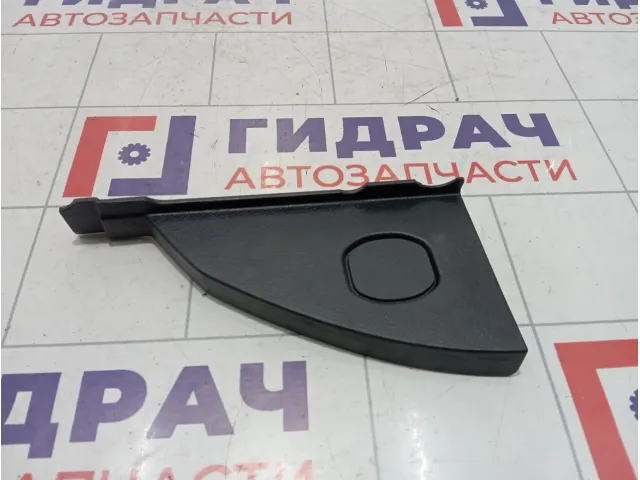 Накладка торпедо левая с торца Land Rover Freelander 2 LR007248