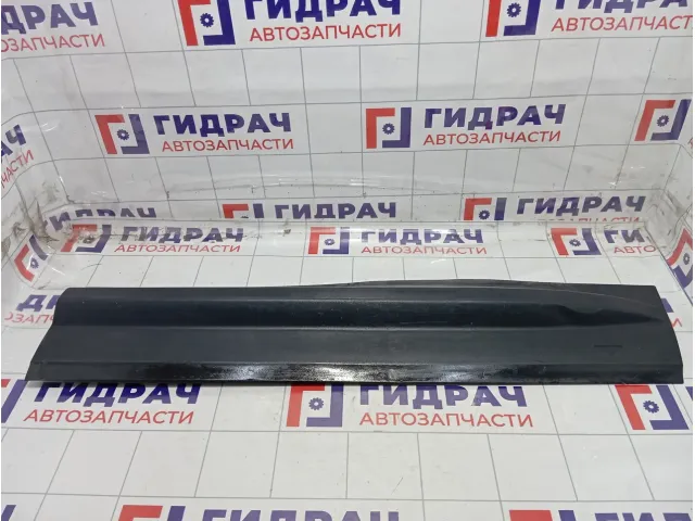 Накладка двери передней правой Land Rover Freelander 2 LR014171