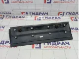Накладка двери задней левой Land Rover Freelander 2 LR001673