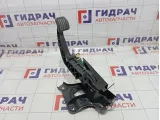 Педаль сцепления Land Rover Freelander 2 LR007635