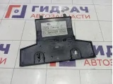 Крышка блока предохранителей Land Rover Freelander 2 LR001775