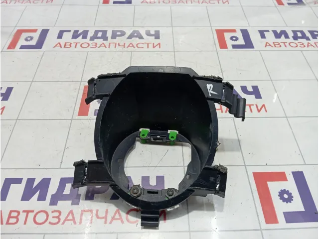 Кронштейн фары противотуманной правой Land Rover Freelander 2 6H5217D957