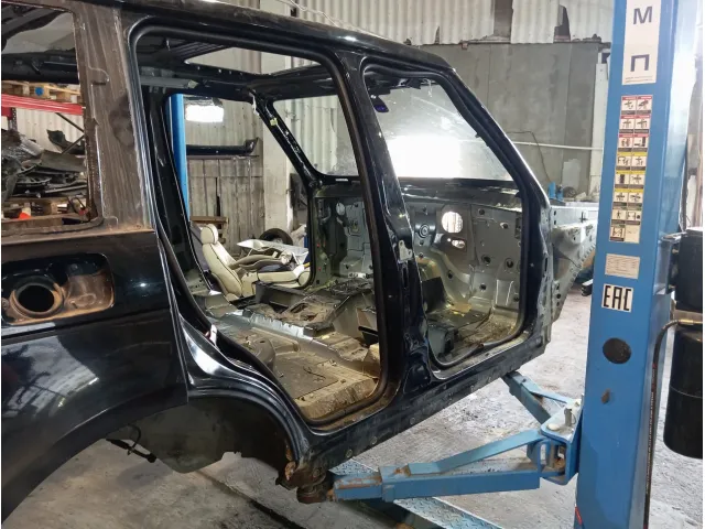 Порог со стойкой правый Land Rover Range Rover (L322)