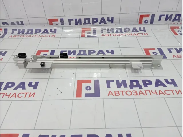 Кронштейн багажника правый Land Rover Range Rover (L322) EPE500520MAC