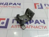 Петля нижней двери багажника Land Rover Range Rover (L322) BMB760080