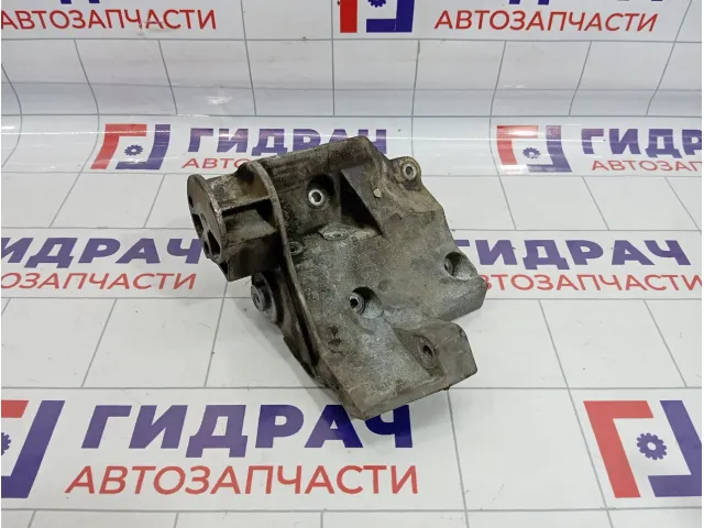 Кронштейн генератора Land Rover Range Rover (L322) YLU500320