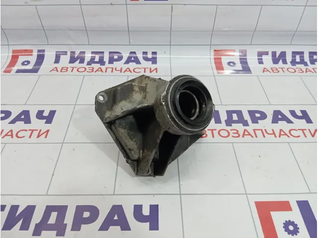 Кронштейн промежуточного вала Land Rover Range Rover (L322) TAU000040