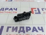 Клапан пневматический задний Land Rover Range Rover (L322) RVH500050