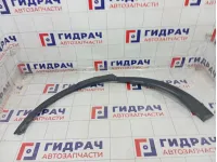 Накладка крыла заднего правого Range Rover Evoque LR035116