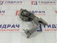 Кронштейн промежуточного вала Range Rover Evoque LR024760