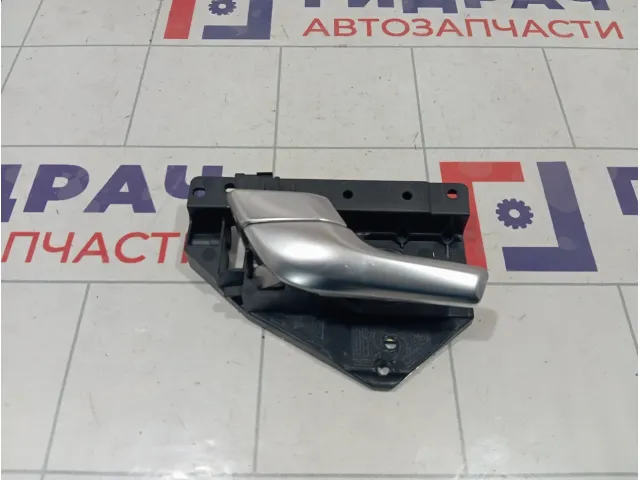 Ручка двери внутренняя левая Range Rover Evoque LR030564