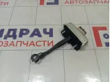 Ограничитель двери передней Range Rover Evoque LR027612