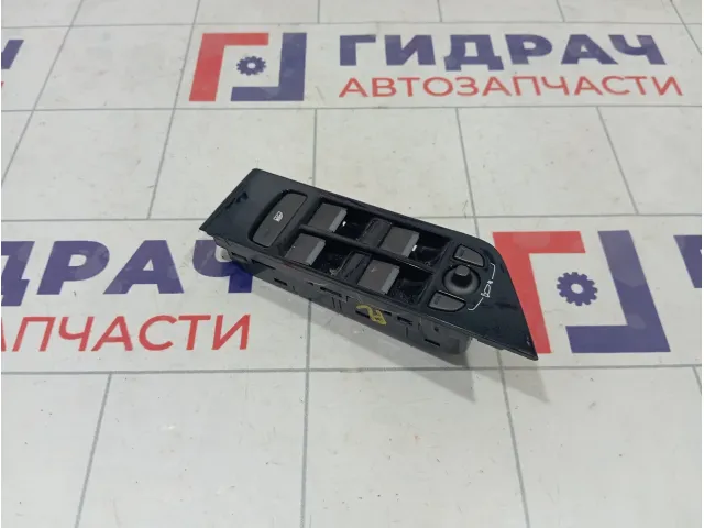 Блок управления стеклоподъемниками Range Rover Evoque LR025908