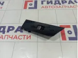 Кнопка стеклоподъемника Range Rover Evoque LR025907
