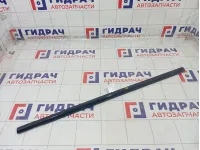 Накладка стекла переднего левого Range Rover Evoque LR027210