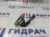 Крючок капота Range Rover Evoque LR035401