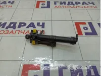 Форсунка омывателя фары левая Range Rover Evoque LR024211