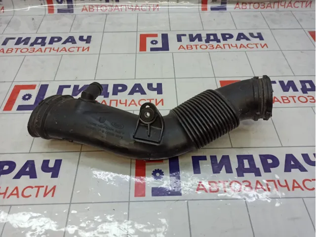 Патрубок воздушного фильтра Range Rover Evoque LR024307