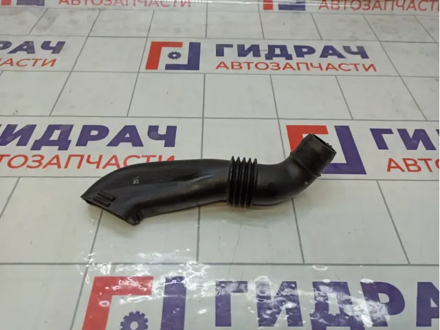 Патрубок воздушного фильтра Range Rover Evoque LR025081