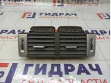 Дефлектор воздушный центральный Range Rover Evoque LR025762