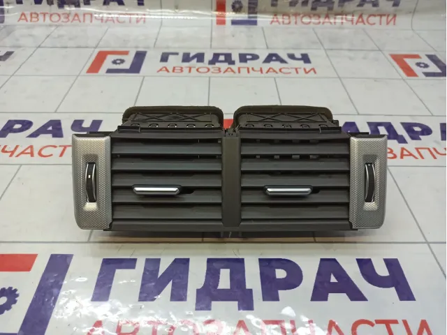 Дефлектор воздушный центральный Range Rover Evoque LR025762