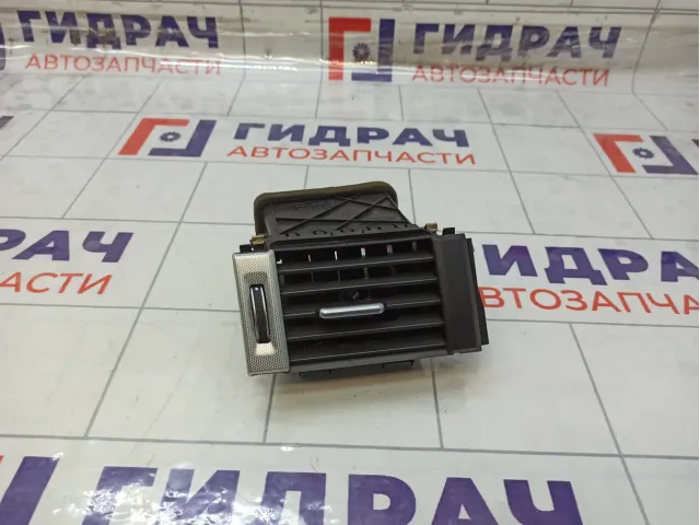 Дефлектор воздушный левый Range Rover Evoque LR025058