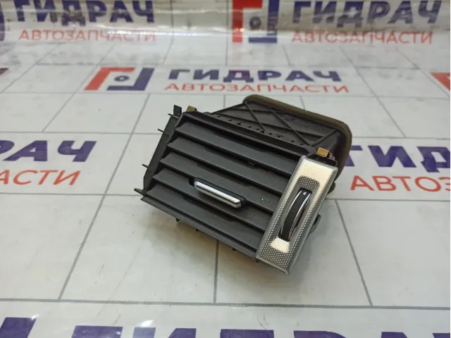 Дефлектор воздушный правый Range Rover Evoque LR025055