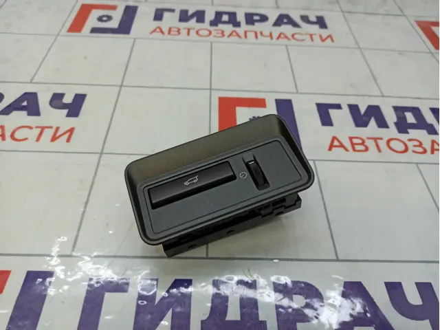 Кнопка открывания багажника Range Rover Evoque LR025942