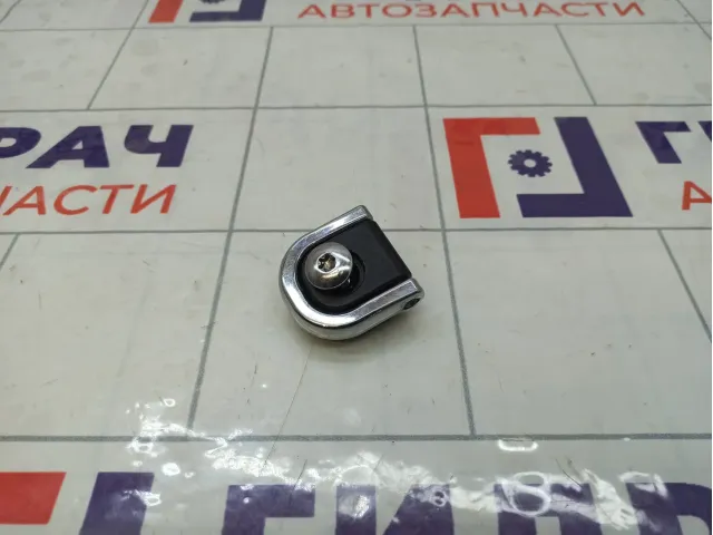 Крючок багажника Range Rover Evoque