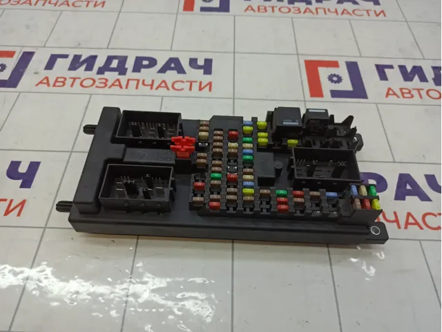 Блок предохранителей Range Rover Evoque LR028902