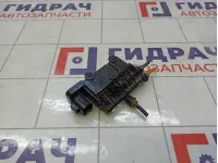 Блок клапанов пневмоподвески Land Rover Range Rover Sport RVH000095