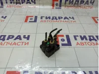 Блок клапанов пневмоподвески Land Rover Range Rover Sport CPLA5B710BC