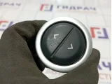 Кнопка открывания бардачка Land Rover Range Rover (L322) YUH500150MBM
