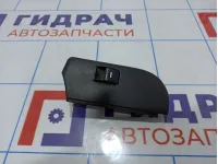 Кнопка стеклоподъемника задняя левая Land Rover Range Rover (L322) YUF000102PVA