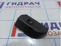 Кнопка стеклоподъемника задняя правая Land Rover Range Rover (L322) YUF000072PVA