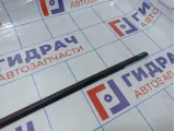 Накладка стекла переднего правого наружная Land Rover Range Rover (L322) CGE000622