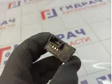 Кнопка шторки багажника Lexus GS350 (L10) 84940-75040