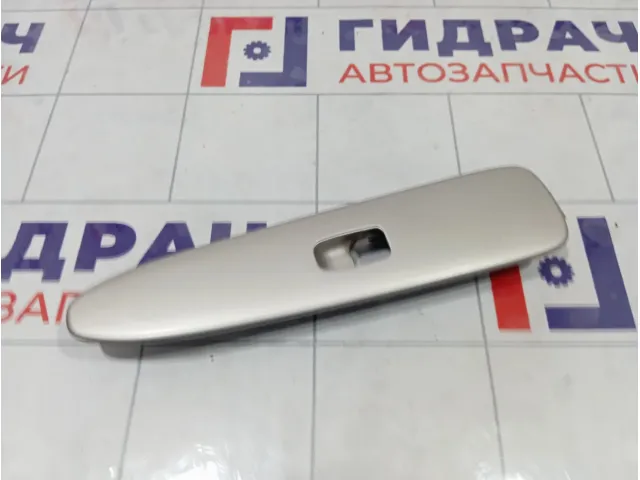 Накладка кнопки стеклоподъемника передней левой Lexus IS 7423253060