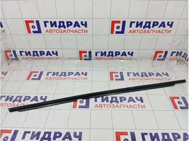 Накладка стекла заднего левого Lexus IS