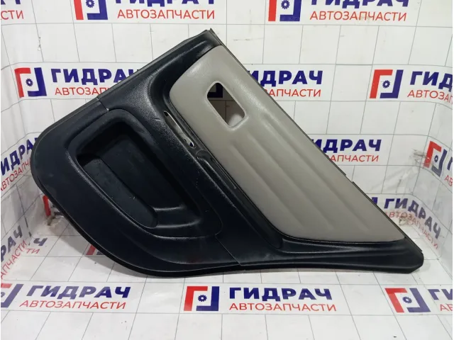 Обшивка двери задней правой Lexus IS 6763053041C1
