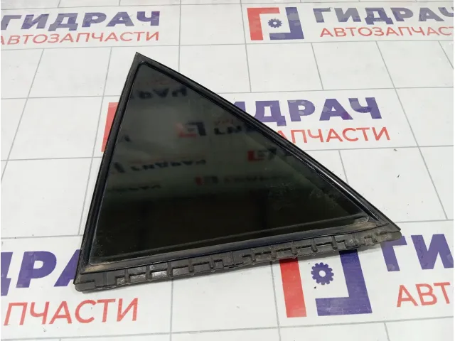 Стекло двери задней левой Lexus IS 6812453031