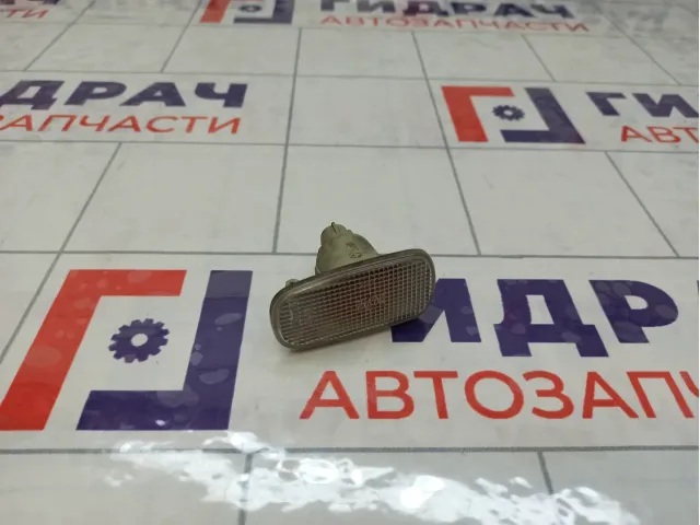 Повторитель на крыло Lexus IS 8173053010