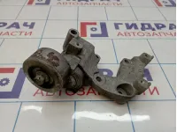 Ролик ручейкового ремня с кронштейном Lexus IS250 (XE30) 16620-31021