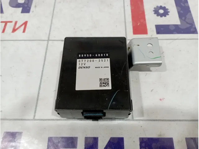 Блок электронный Lexus LX570 (J200) 88950-60010