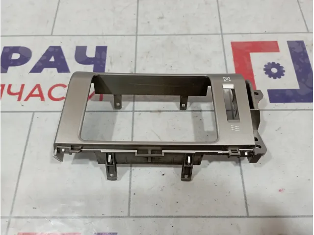 Накладка декоративная торпедо левая Lexus LX570 (J200)