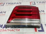Фонарь задний внутренний правый Lexus LX570 (J200) 81580-60310